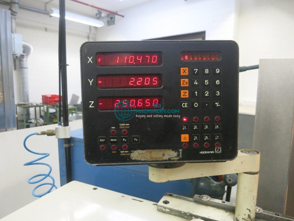 Leit- und Zugspindeldrehmaschine