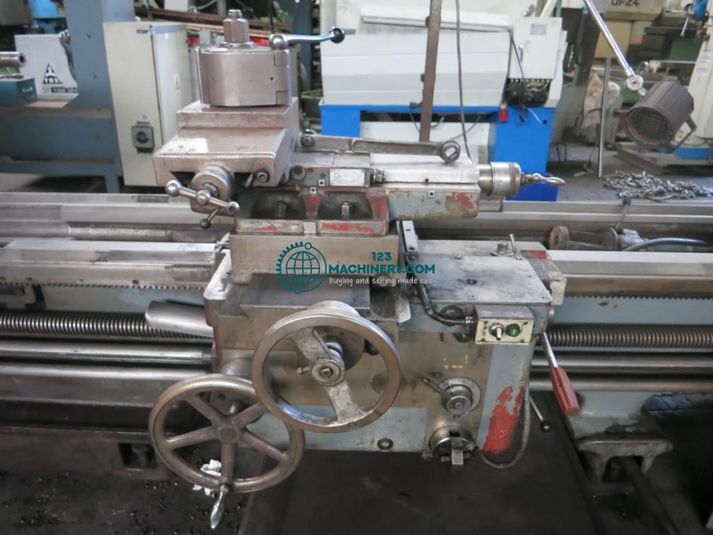 Leit- und Zugspindeldrehmaschine