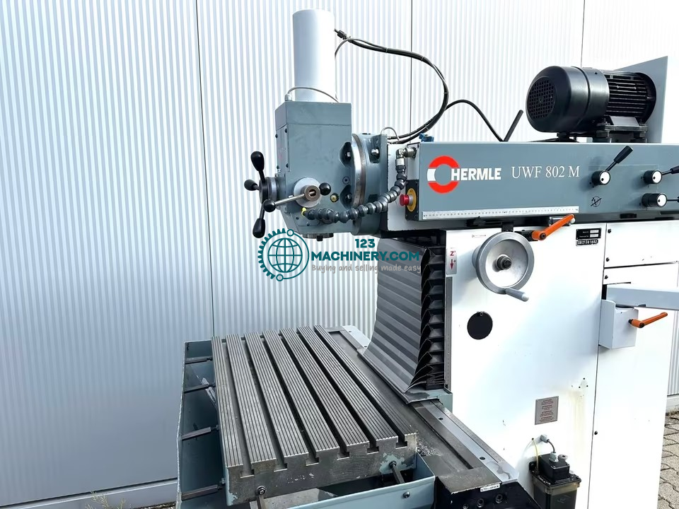 Universalfräsmaschine HERMLE UWF 802 M mit Streckensteuerung