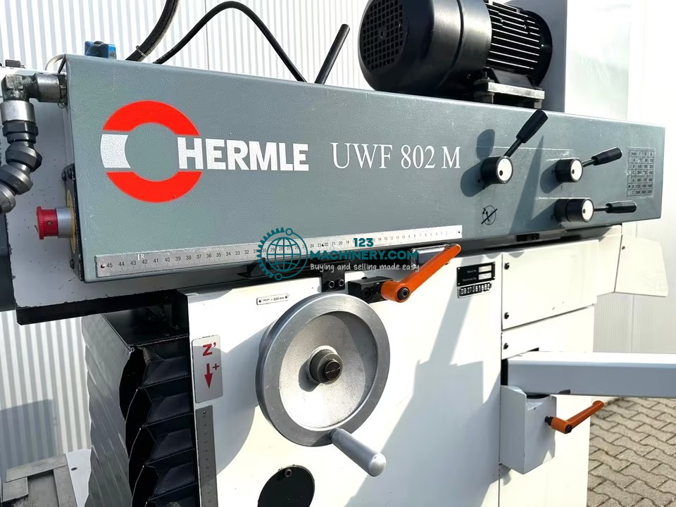 Universalfräsmaschine HERMLE UWF 802 M mit Streckensteuerung