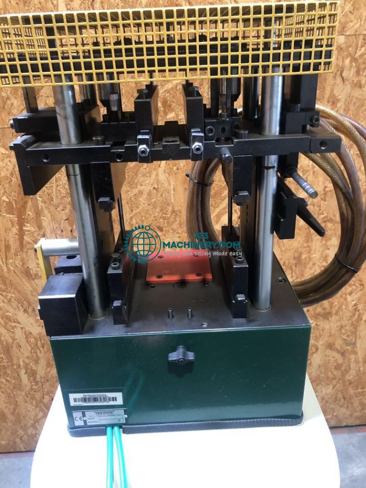 Afficher l`annonce Oemme s.p.a. P-20-V stamping machine