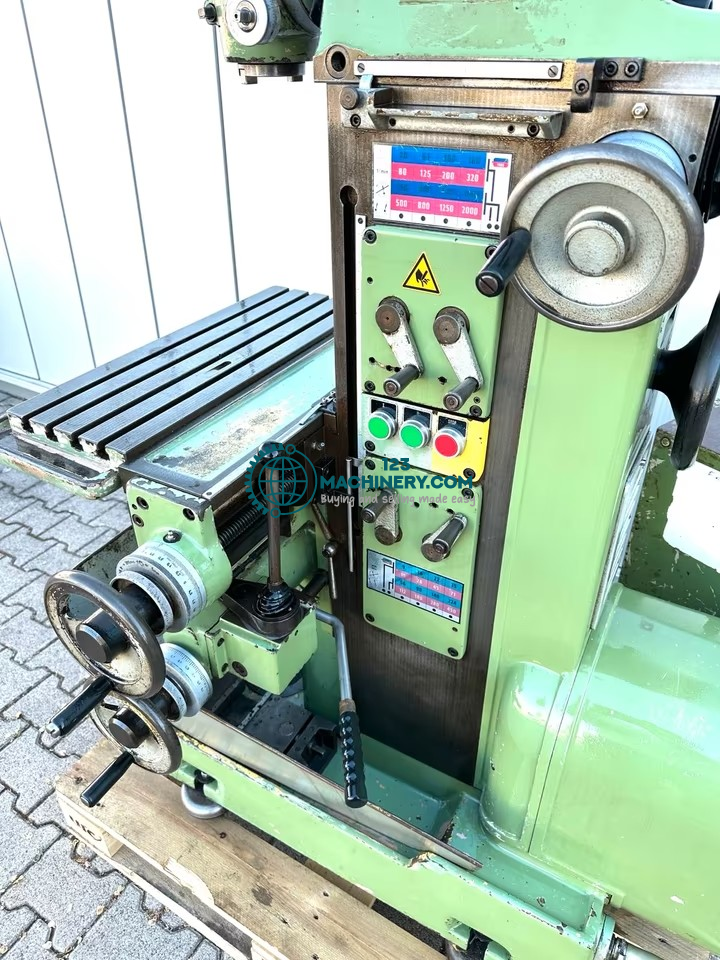 Macmon M100 Universalfräsmaschine mit Vertikalkopf