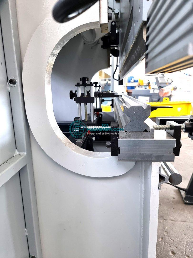 Hydraulic NC press brake HESSE by ISITAN Edgebender 1230