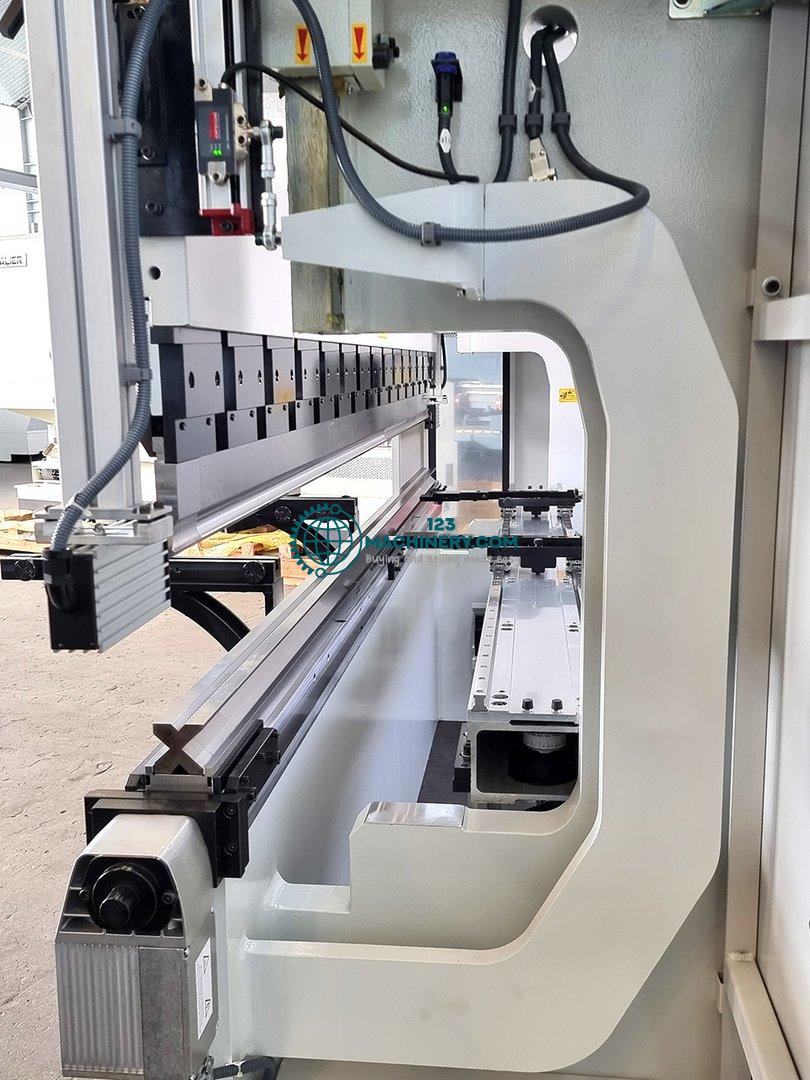 Hydraulische CNC Abkantpresse HESSE by DURMA AD-S 30175