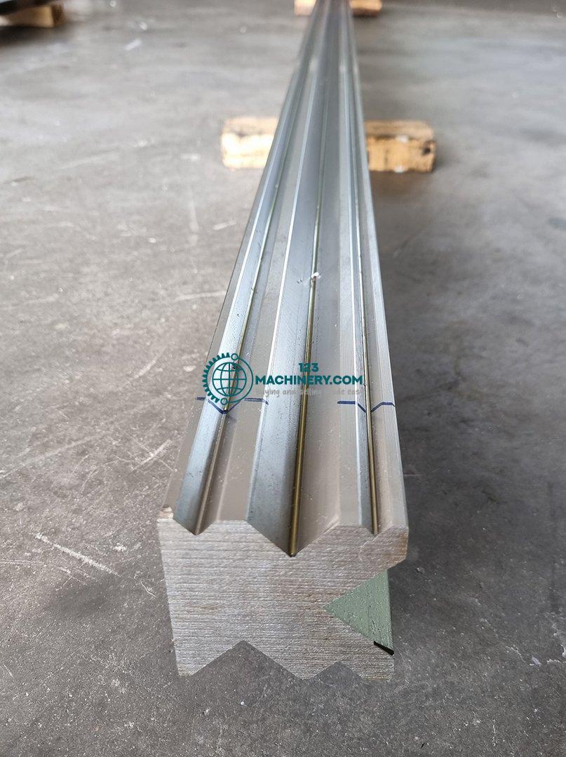 Mostrar anuncio Bending tool Multi V die 3100 x 80 x 80 mm