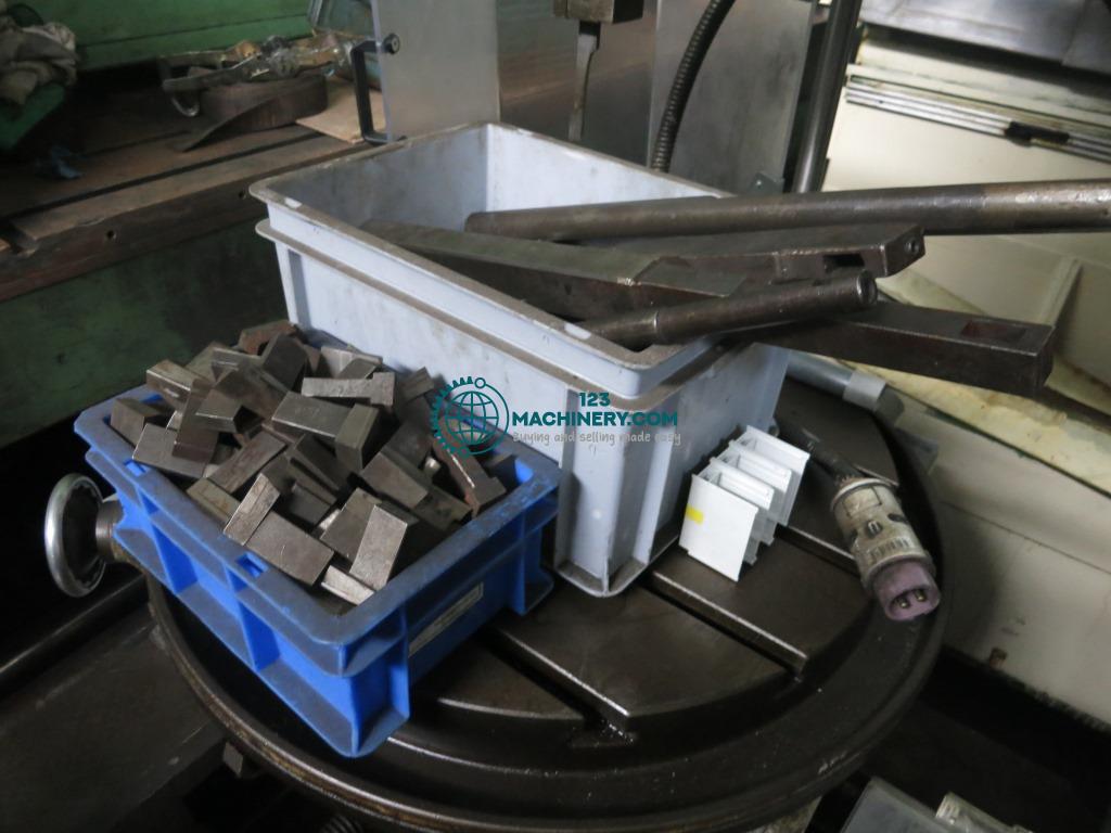 Afficher l`annonce Nuten-Stossmaschine