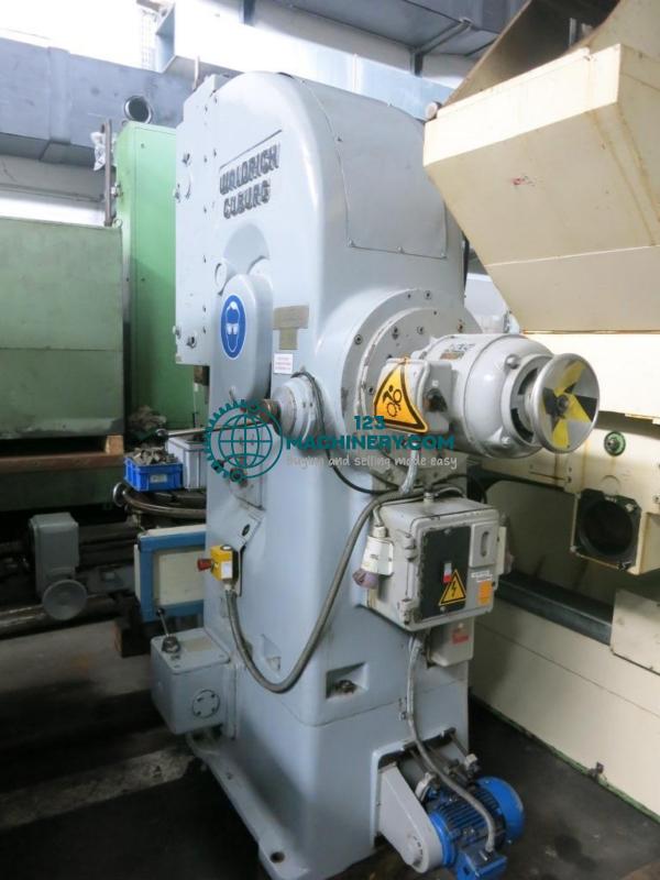 Afficher l`annonce Nuten-Stossmaschine