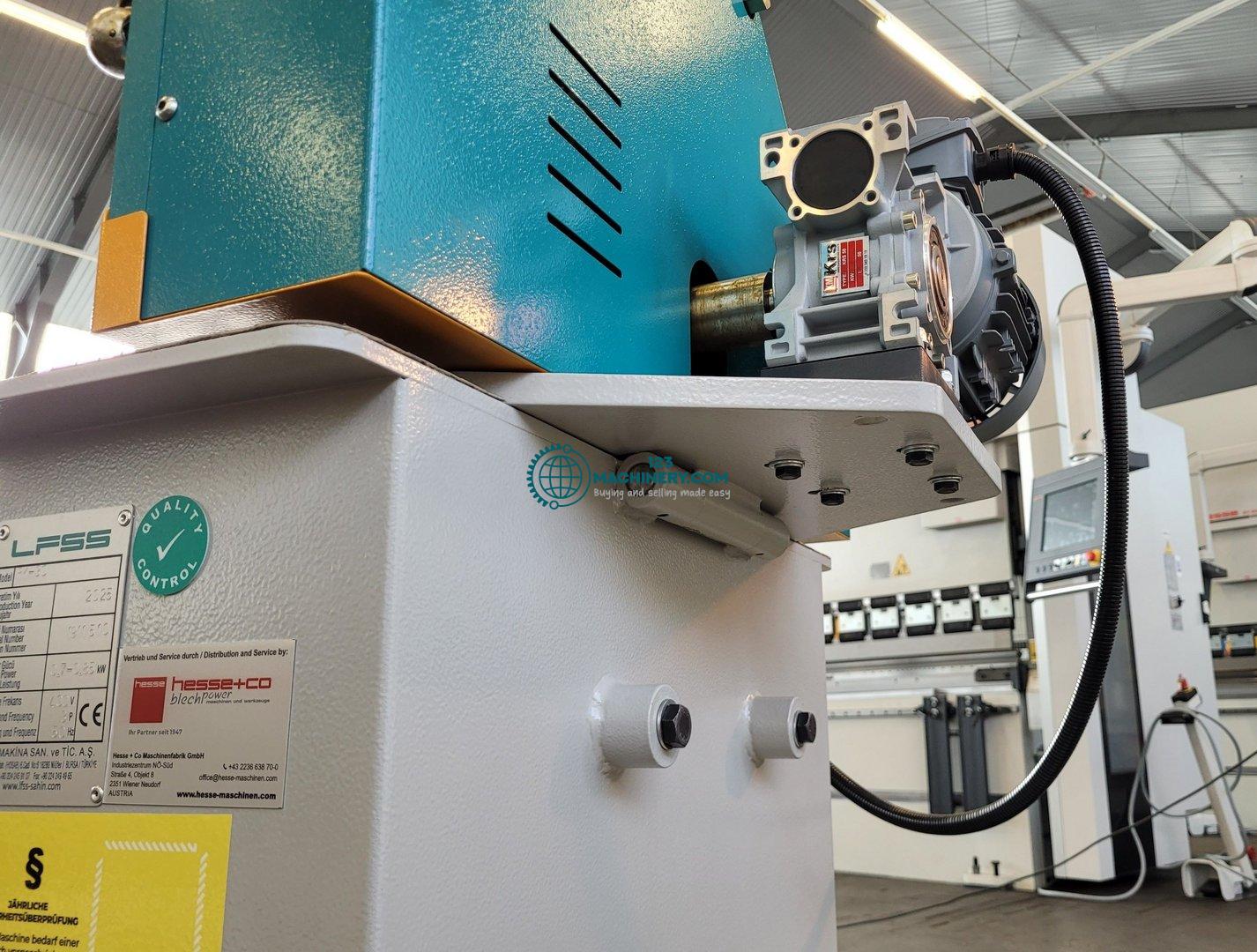 Pokaż ogłoszenie Profile bending machine with manual feed of rolls