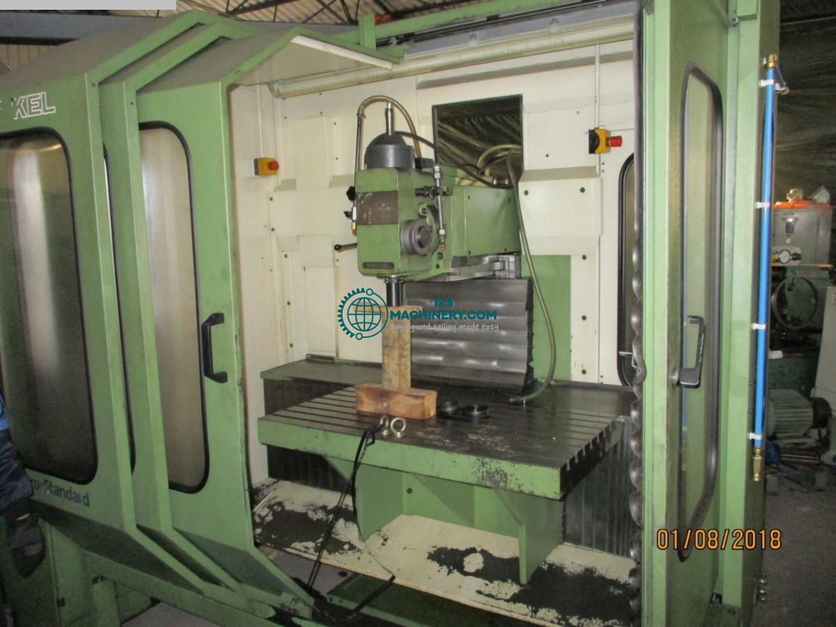 Toon advertentie Fräsmaschine - Universal