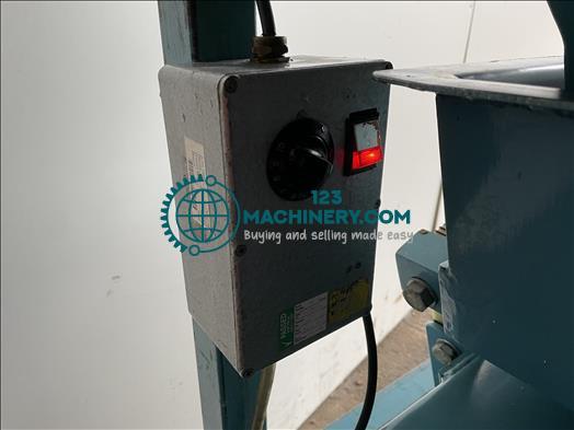 Show advert Gough Vibratory conveyor