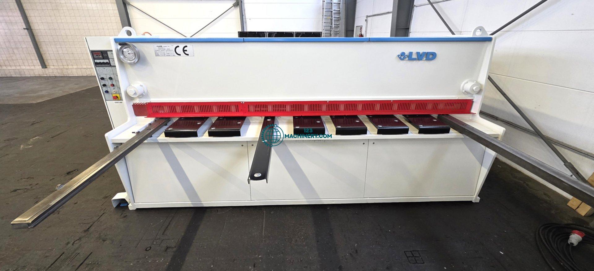 Hydraulic plate shear LVD LVD HST-C 31/6