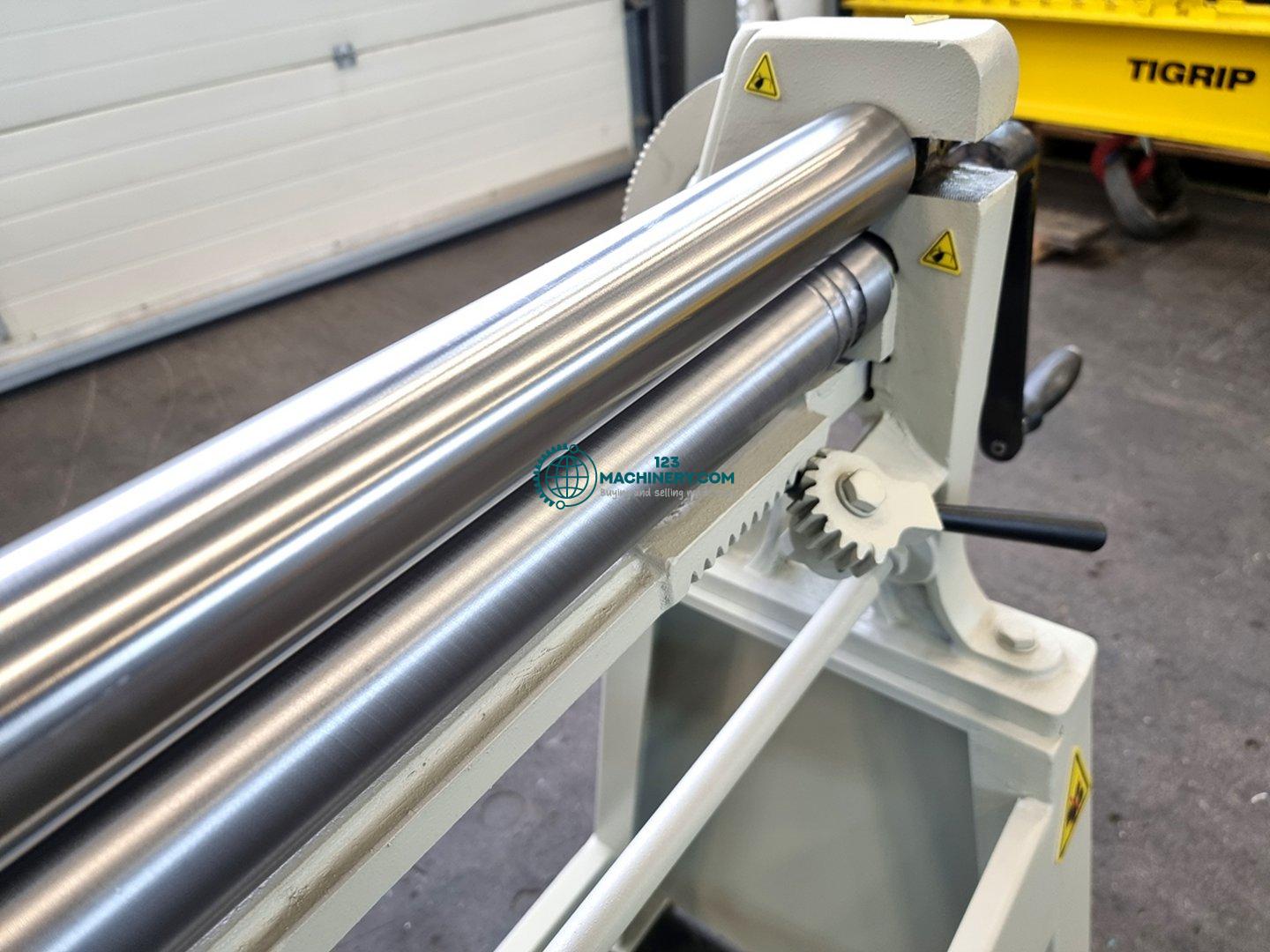 Manual 3-roll plate bending machine HESSE by ISITAN R 1050 x