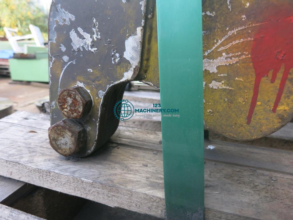 Lifting tongs - gripper