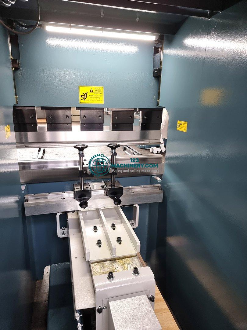 Hydraulic CNC press brake HESSE by DURMA PBF 1030