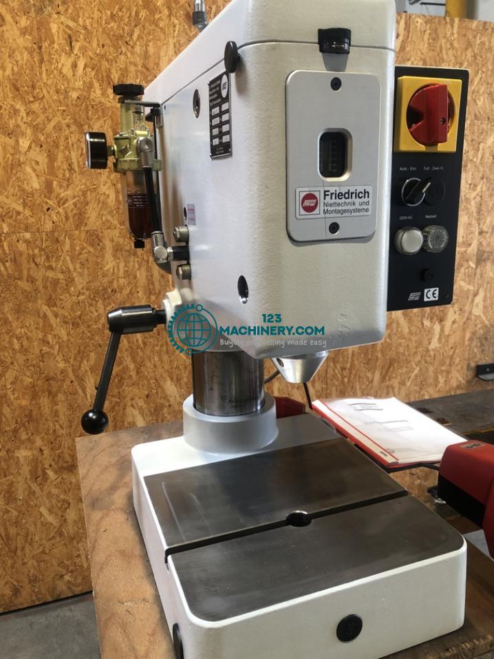 Afficher l`annonce D. Friedrich GmbH N100 orbital riveting machine