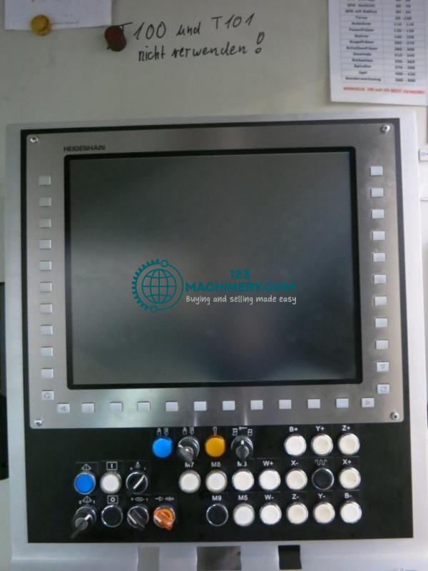 Traveling column milling machine