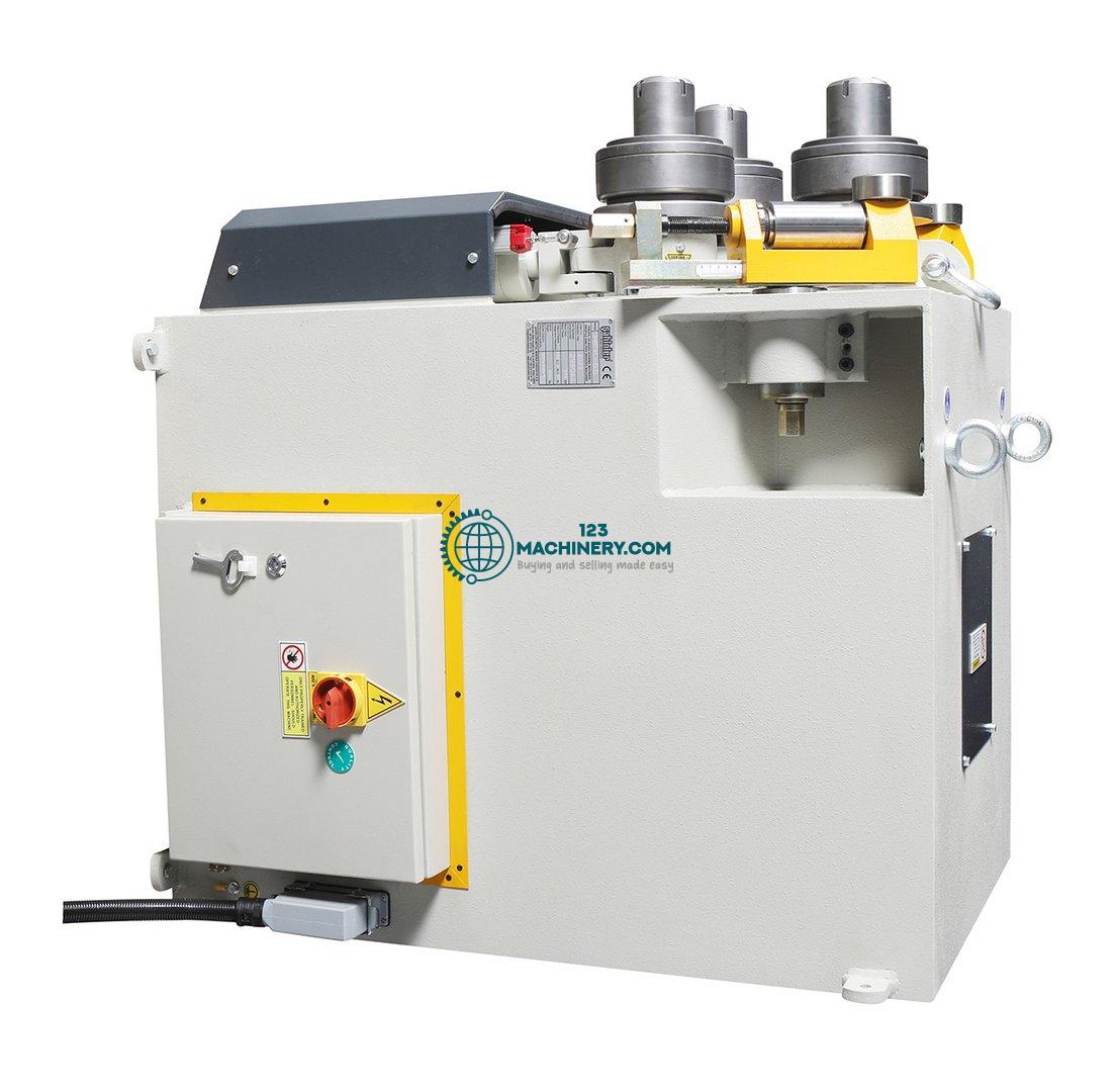 Profile bending machine with hydraulic feed of rol