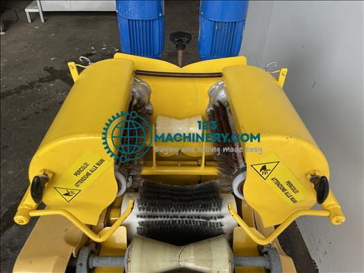 Cavecchi Pulitrice F Cheese cleaning machine