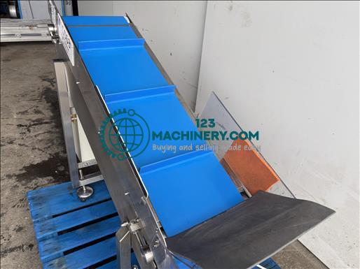 Afficher l`annonce Vulcatech Flighted elevator conveyor