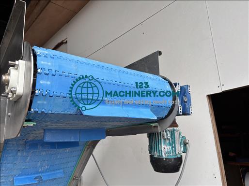 Show advert NNP Flighted elevator conveyor