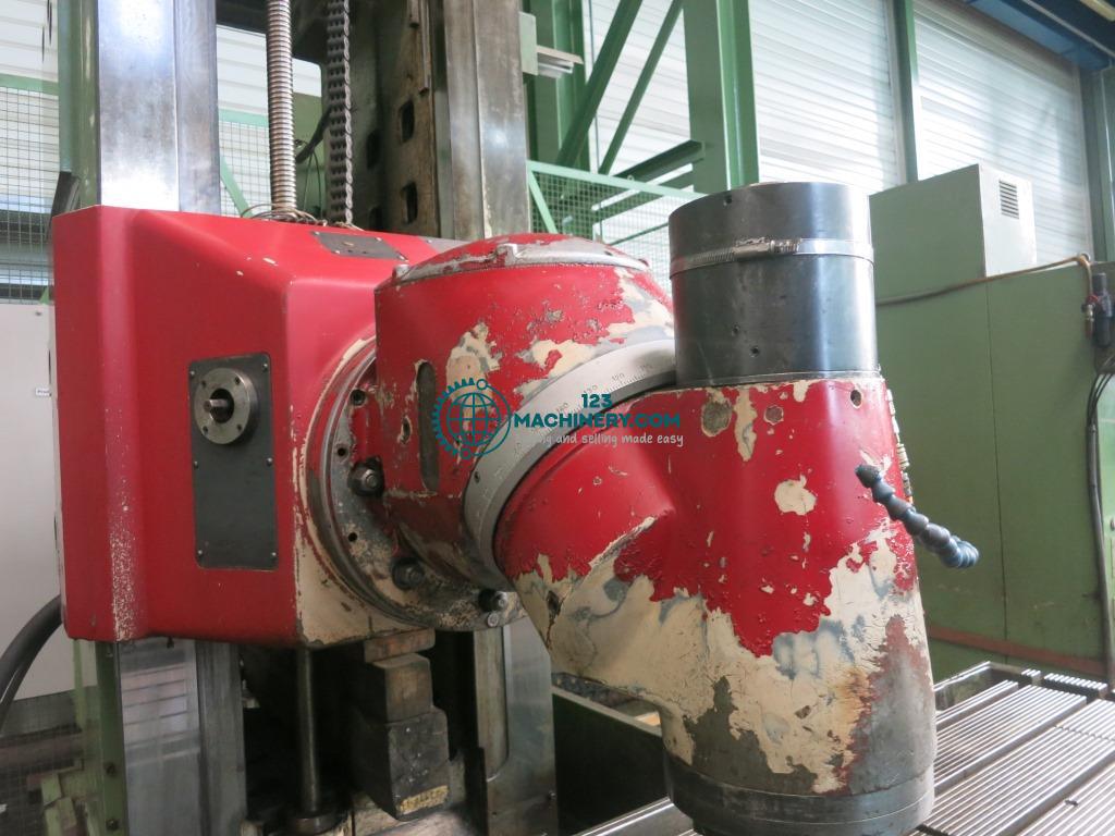 Fahrständerfräsmaschine