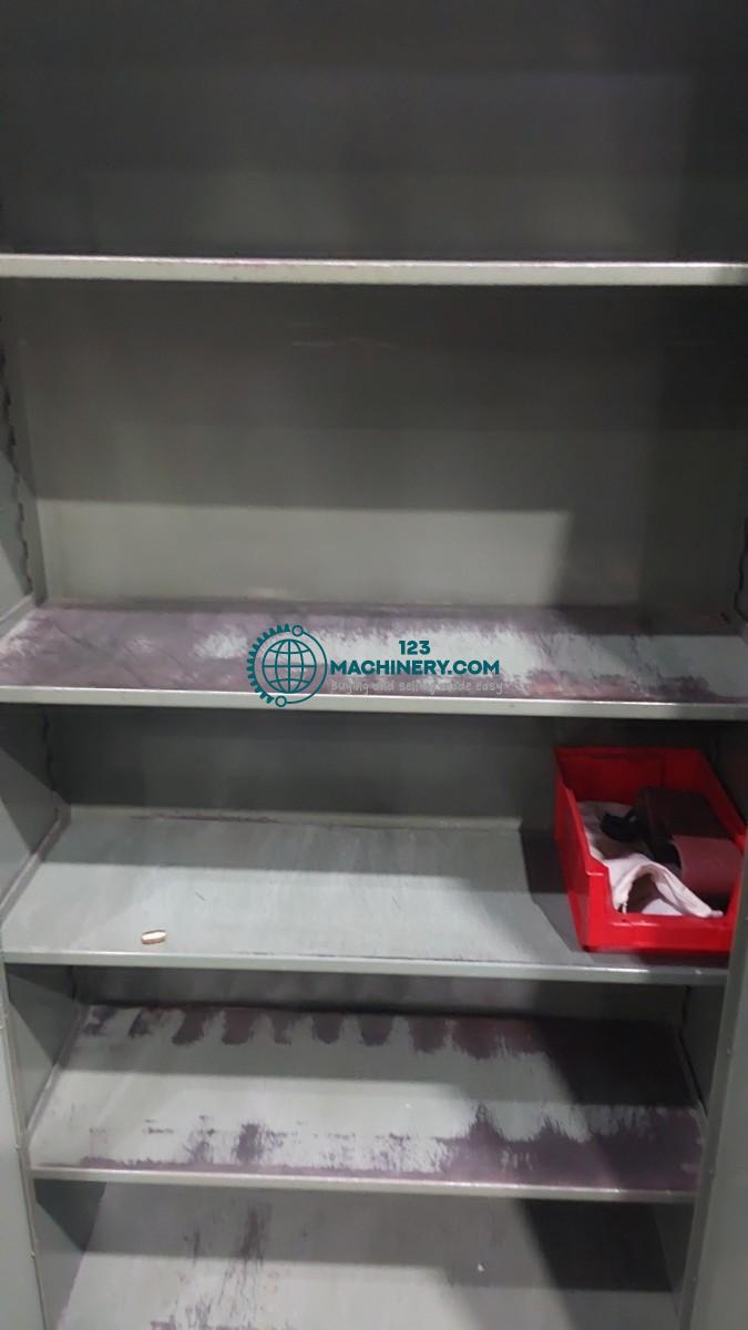 Inserat anzeigen Türenschrank