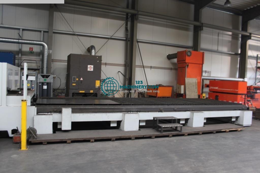 Laserschneidmaschine