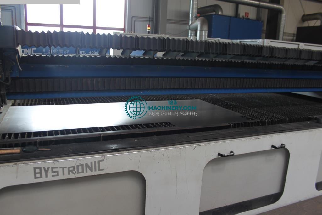 Laserschneidmaschine