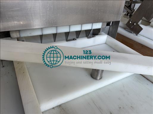 PM In Tray Cake Cutter