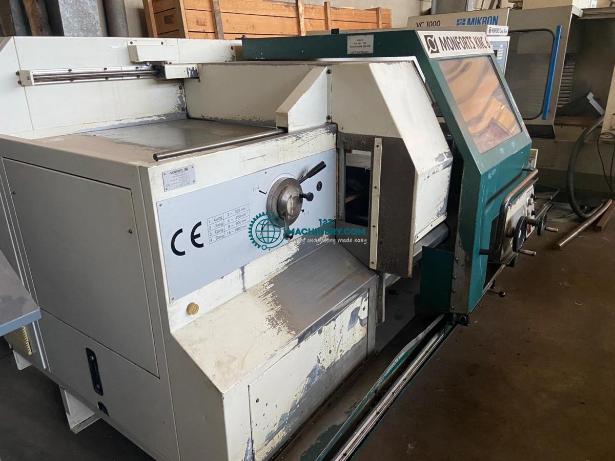 Токарный станок с управлением по циклу