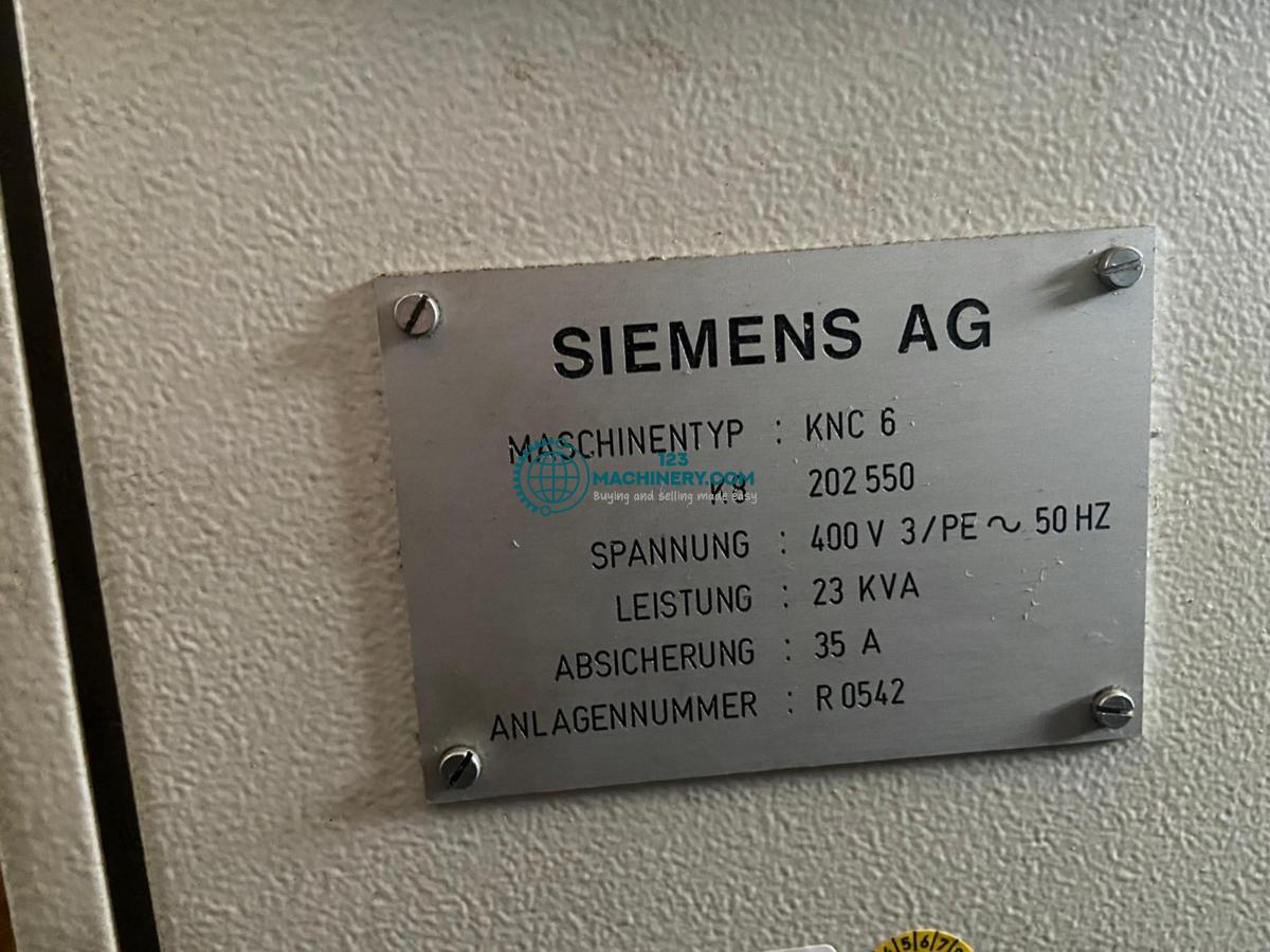 Токарный станок с управлением по циклу