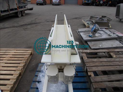 GWA VST 120x1300mm Vibratory conveyor
