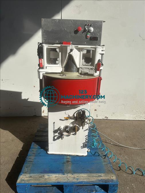 Toon advertentie Camwheat Junior Pie machine