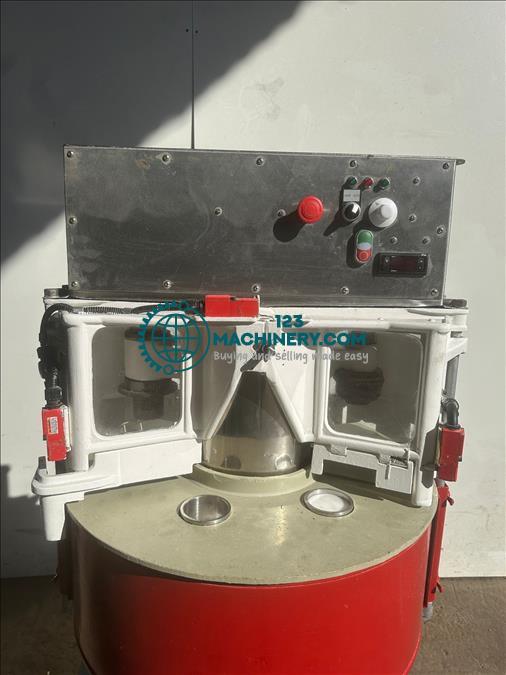 Toon advertentie Camwheat Junior Pie machine