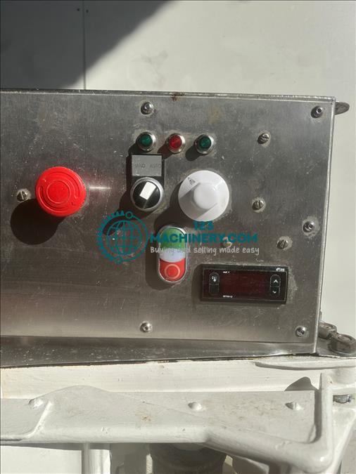 Toon advertentie Camwheat Junior Pie machine