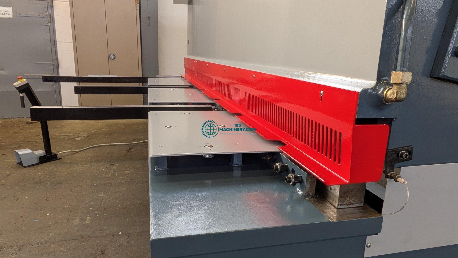 Hydraulic plate shear HESSE by DURMA DHGM 3010