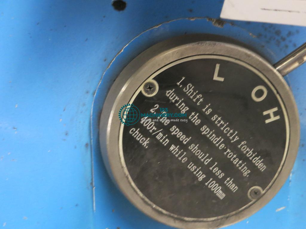 Leit- und Zugspindeldrehmaschine