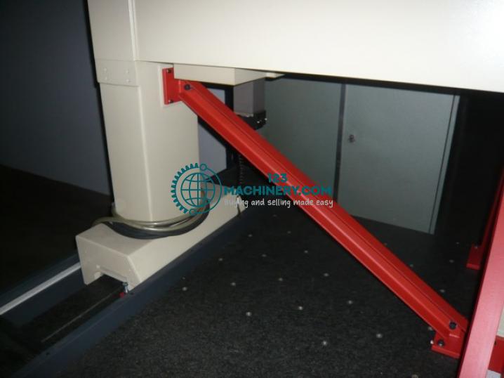 MITUTOYO B-706 securing device