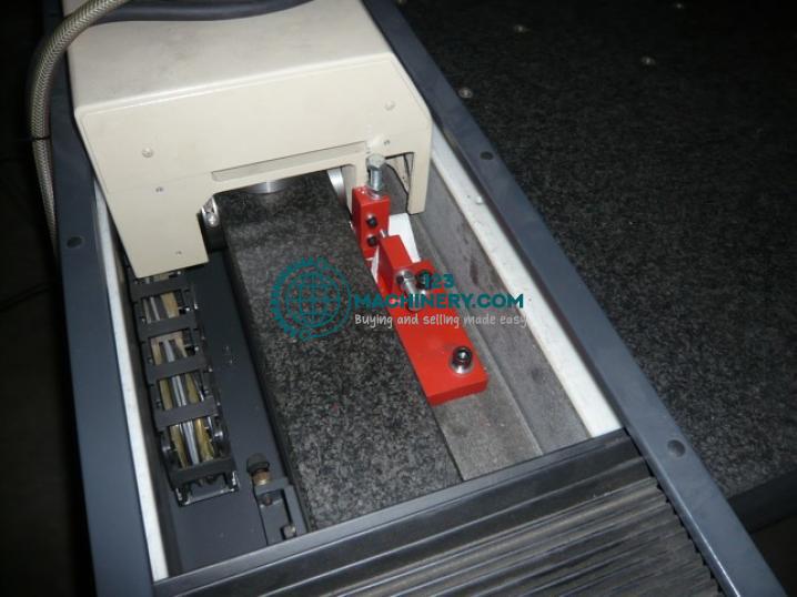 MITUTOYO B-706 securing device