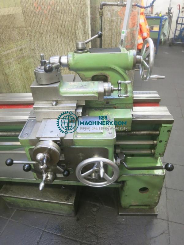 Leit- und Zugspindeldrehmaschine