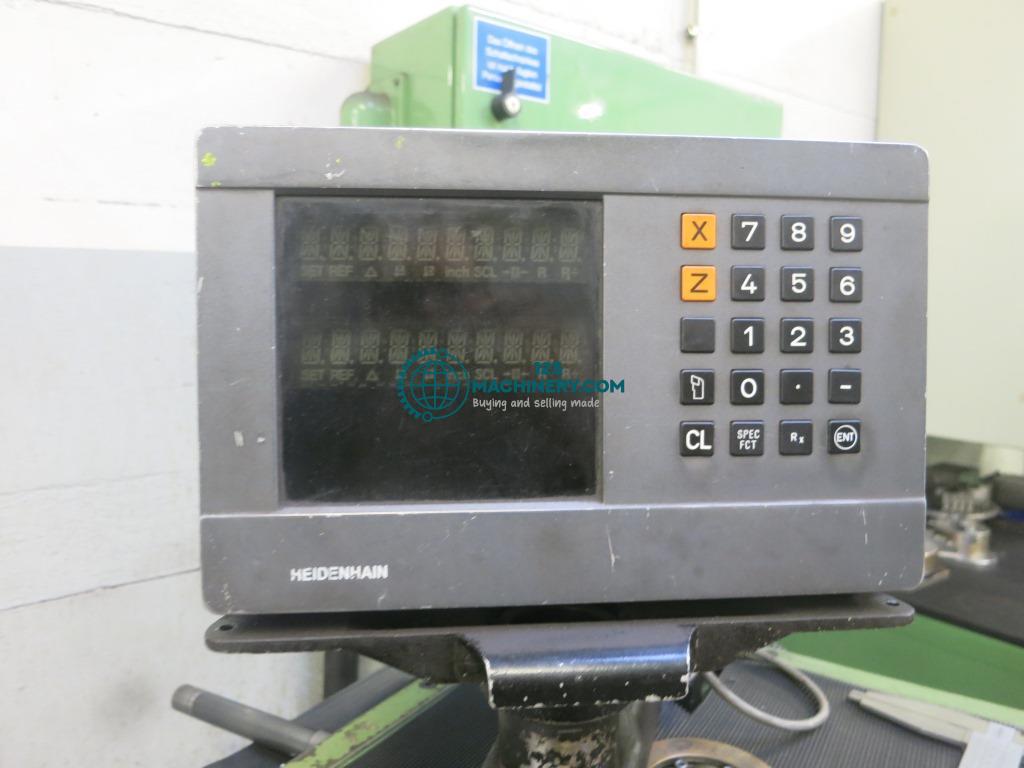 Leit- und Zugspindeldrehmaschine