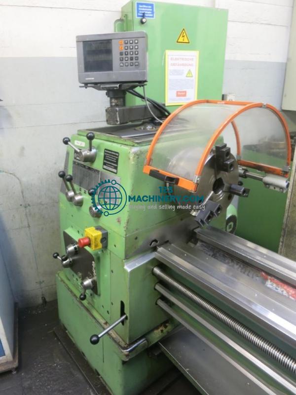 Leit- und Zugspindeldrehmaschine