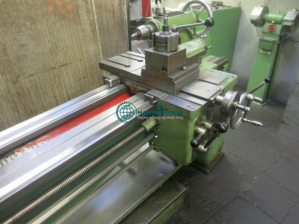 Leit- und Zugspindeldrehmaschine