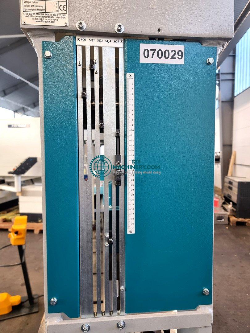 Mostrar anuncio Hydraulic workshop press with bending device HESSE