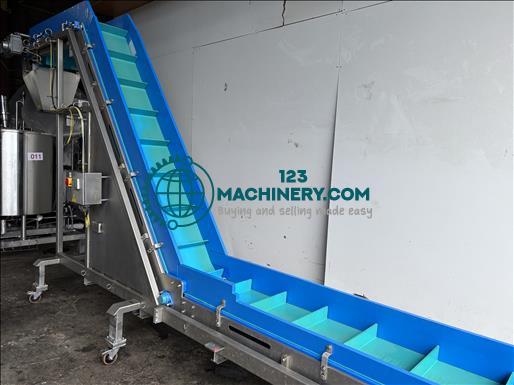 Show advert Reading Bakery Systems Flighted elevator conveyor