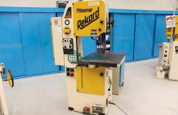 Mössner Record SM 420 / Vertikalbandsäge