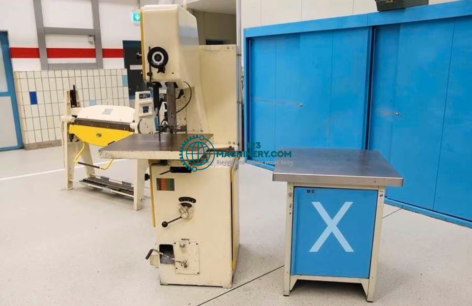 Mössner Record SM 420 / Vertikalbandsäge