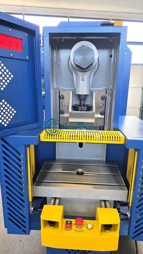 C-frame eccentric press HESSE by FRESAN FP 15 P