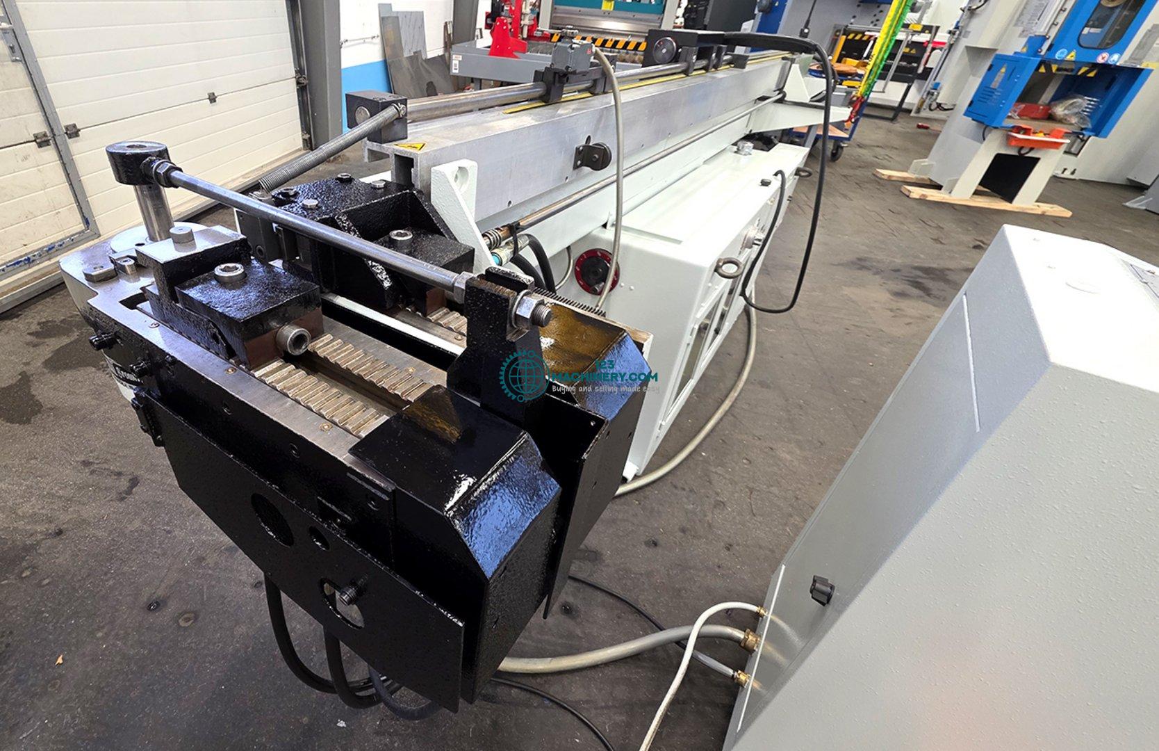 Tube bending machine with mandrel UNI 42 CD