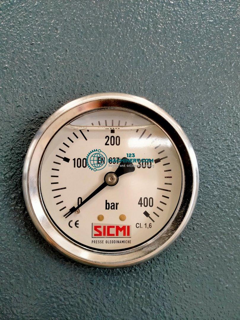 Toon advertentie Hydraulic single column press SICMI PCL 40 A